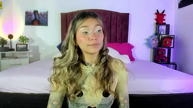 alisson zafiro  online show from January 13, 2025, 8:58 am