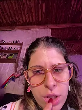 FlorBich online show from June 13, 2026, 11:13 pm