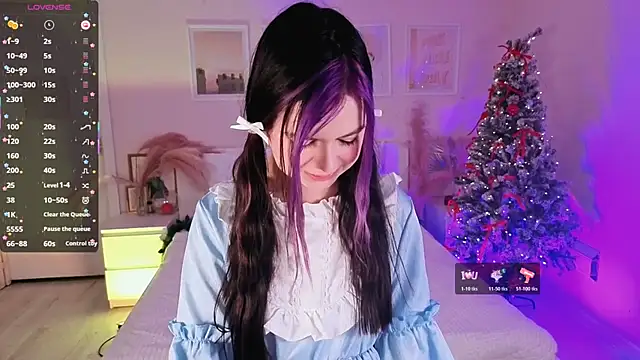 Snapshot of Lil_Amelie chatting on December 14, 2025, 7:47 am Lil Amelie online show from December 14, 2025, 7:47 am