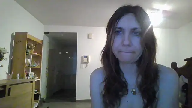 JasmineGlamour online show from March 13, 2026, 6:20 am