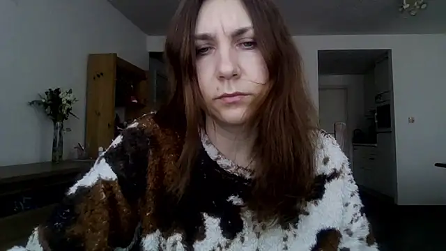 JasmineGlamour online show from March 18, 2026, 10:51 am