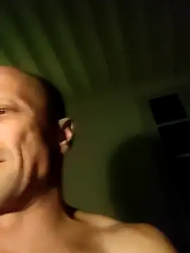 Snapshot of wedge75 chatting on October 15, 2025, 4:29 pm wedge75 online show from October 15, 2025, 4:29 pm