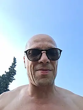 wedge75 online show from July 11, 2026, 6:38 am