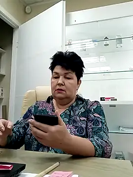 FantasyMichelle online show from December 22, 2024, 6:49 am