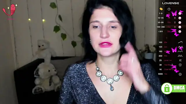 Alianna Solo Kisses online show from February 12, 2025, 4:00 pm