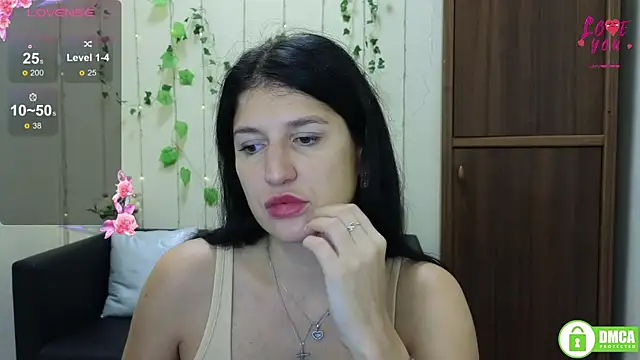 Alianna Solo Kisses online show from October 22, 2025, 5:30 am