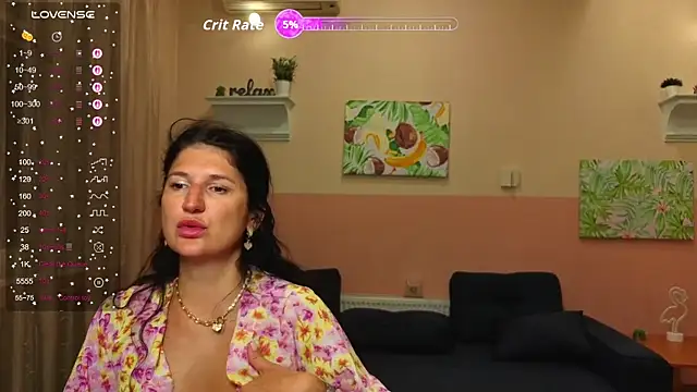 Snapshot of Alianna_Solo_Kisses chatting on July 3, 2026, 5:25 am Alianna Solo Kisses online show from July 3, 2026, 5:25 am