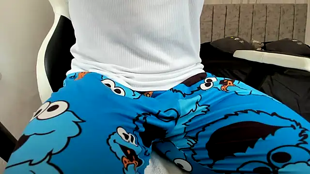 Valerioe online show from September 15, 2025, 2:17 pm