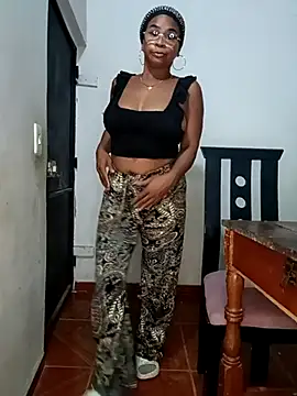 Melanie candy  online show from March 11, 2025, 3:26 am