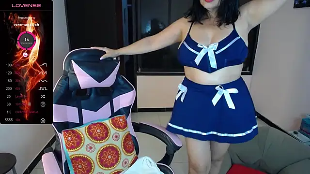 paolagomez  online show from July 2, 2026, 8:59 pm