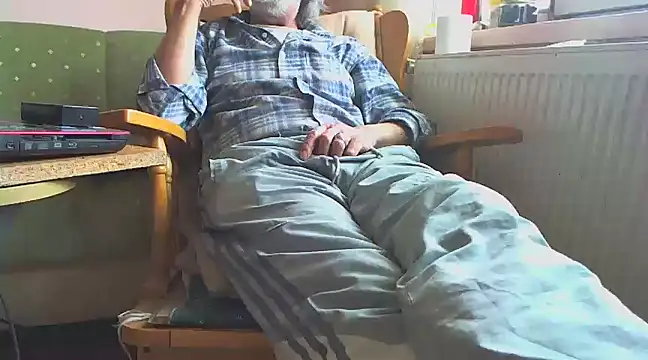 zormen355 online show from March 13, 2025, 6:05 am