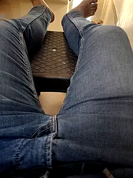 SplitPrestige19 online show from November 28, 2025, 10:29 am