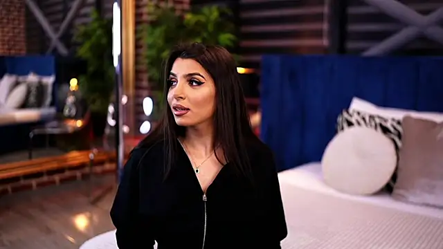 NicoleCellini online show from February 27, 2025, 7:15 pm