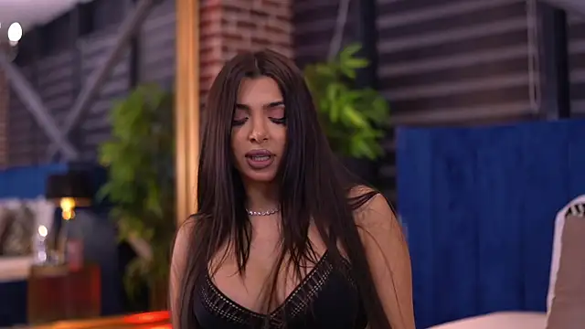 NicoleCellini online show from October 29, 2025, 6:42 pm