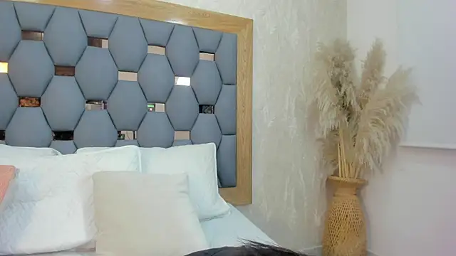 Snapshot of yayi_derek chatting on November 27, 2025, 11:34 am yayi derek online show from November 27, 2025, 11:34 am