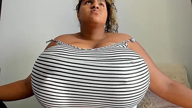 bigmom69  online show from June 1, 2026, 2:41 pm