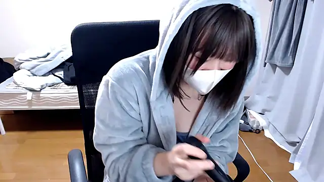 izumi  123 online show from February 10, 2025, 11:02 pm