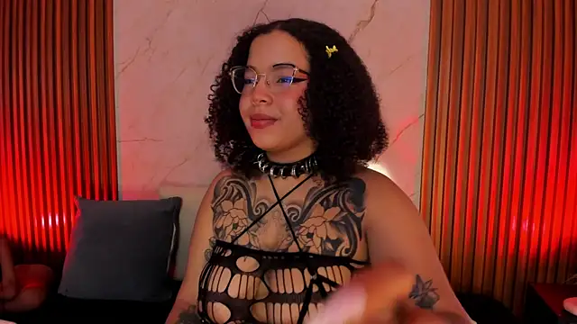 Emiilycollins online show from January 27, 2025, 10:16 pm