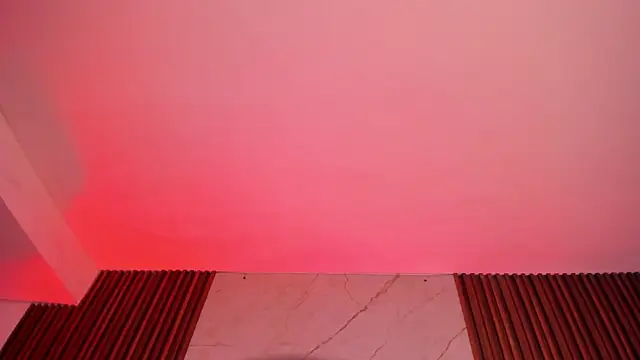 Emiilycollins online show from January 29, 2025, 1:05 am