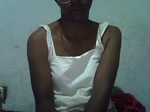 Snapshot of ElianeHot chatting on June 10, 2026, 7:46 pm ElianeHot online show from June 10, 2026, 7:46 pm