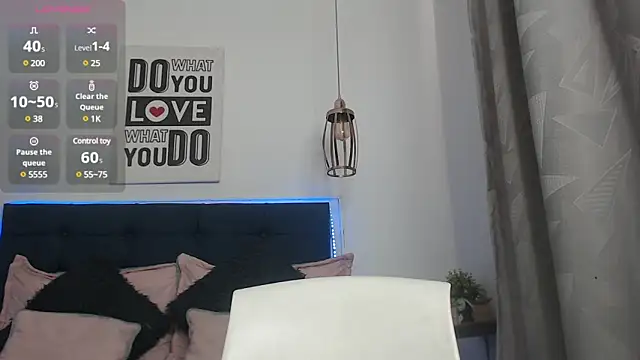 Alisteresa  online show from January 18, 2025, 7:15 pm