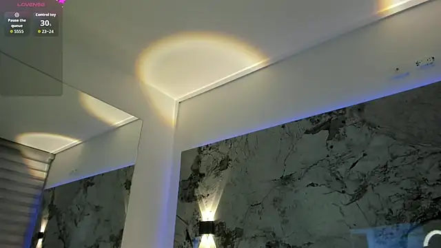 LIZ HOLMES online show from October 10, 2025, 10:36 am