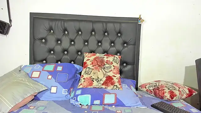 Darlyquenn11 online show from February 1, 2025, 4:14 am