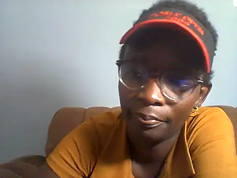 Sexy-BlackGold online show from November 1, 2025, 7:32 am