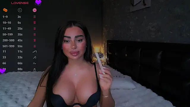 babyleilaa online show from March 22, 2025, 8:59 pm