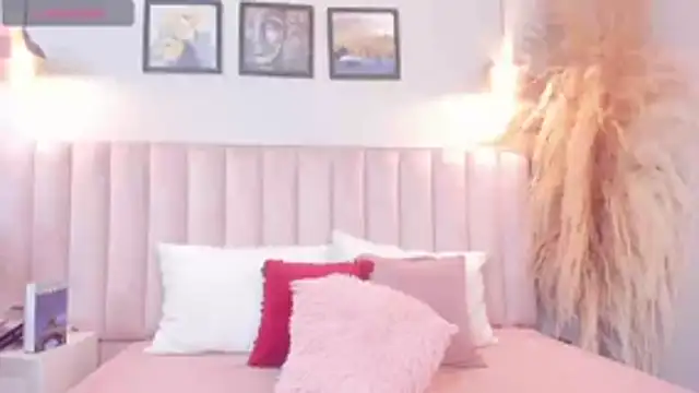 Snapshot of Alisson__Thompson chatting on November 15, 2025, 7:43 pm Alisson Thompson online show from November 15, 2025, 7:43 pm