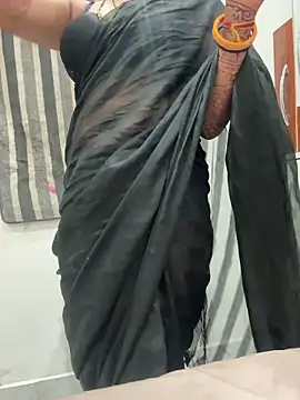 AASHI66 online show from October 18, 2025, 7:03 pm