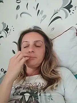 SophyGirl online show from September 22, 2025, 11:34 am