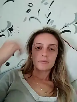 SophyGirl online show from October 2, 2025, 10:44 am