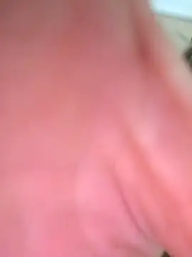 SophyGirl online show from April 19, 2026, 1:32 pm