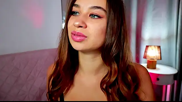 divetagrace online show from November 8, 2025, 9:57 pm