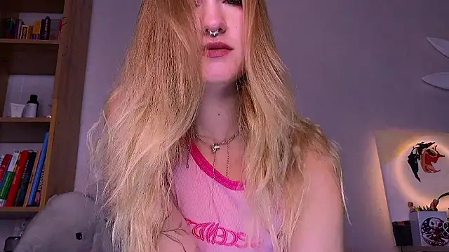 Amelia naughtyGirl online show from December 5, 2024, 1:14 am