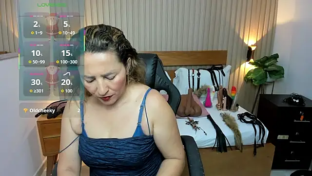 luciana ballesteros  online show from January 6, 2026, 12:09 pm