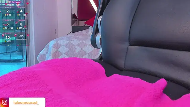 FaloonRoussel online show from February 25, 2025, 9:24 pm