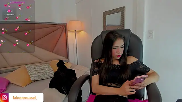 FaloonRoussel online show from February 27, 2025, 6:31 pm