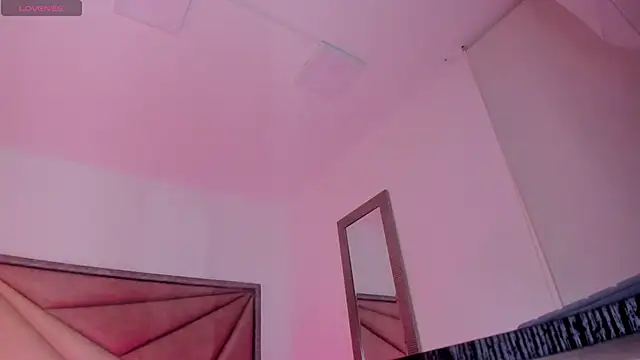 FaloonRoussel online show from September 26, 2025, 6:12 pm