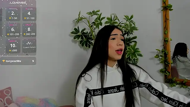 FaloonRoussel online show from December 23, 2025, 12:41 am