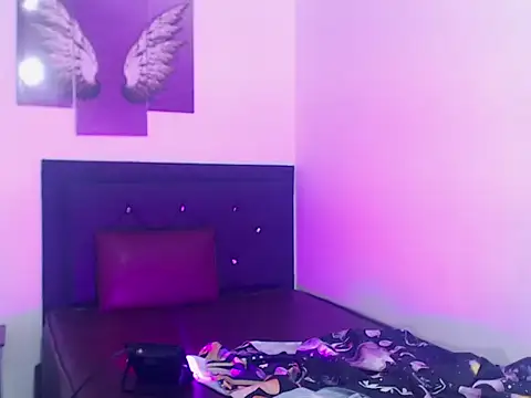 lilithnyx333 online show from April 3, 2026, 1:47 am