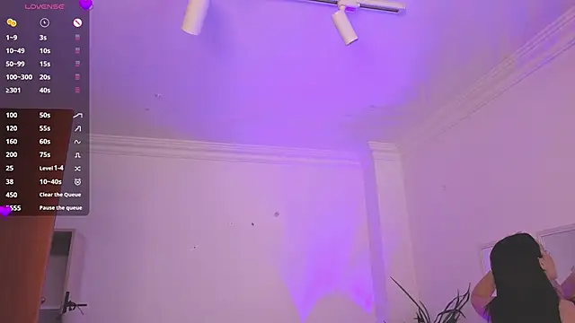 Aleejaa   online show from April 11, 2026, 11:36 am