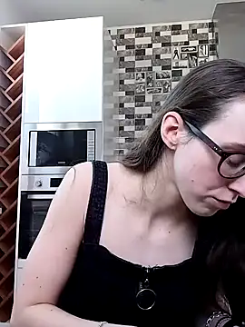 MartiniiSelenna online show from February 24, 2025, 10:04 am