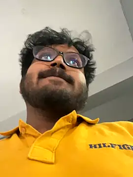 Snapshot of Yours_Teluguboii chatting on October 10, 2025, 8:24 am Yours Teluguboii online show from October 10, 2025, 8:24 am