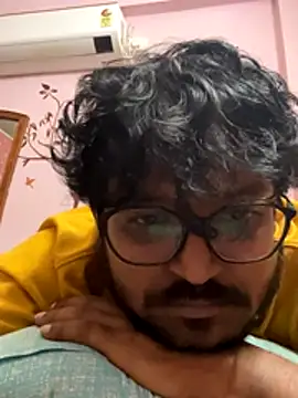 Snapshot of Yours_Teluguboii chatting on October 12, 2025, 6:29 pm Yours Teluguboii online show from October 12, 2025, 6:29 pm