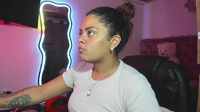 ladyrd1 online show from March 7, 2026, 7:11 pm