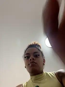 ladyrd1 online show from May 20, 2026, 12:44 pm
