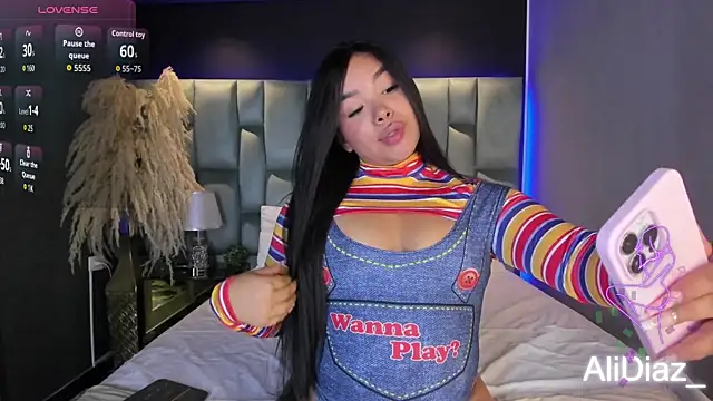 MarianaGarciaa   online show from September 23, 2025, 7:50 pm