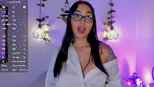 melanieecox online show from May 22, 2026, 11:10 pm